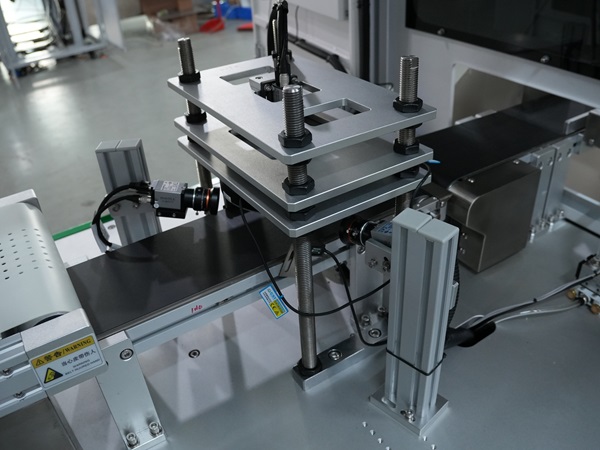 CCD視覺(jué)檢測(cè)設(shè)備,外觀(guān)視覺(jué)檢測(cè)設(shè)備,外觀(guān)視覺(jué)篩選機(jī),高臻智能