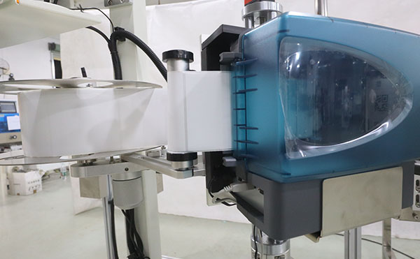 即時(shí)打印貼標(biāo)機(jī),打印貼標(biāo)機(jī),全自動(dòng)貼標(biāo)機(jī)生產(chǎn)廠(chǎng)家,高臻智能